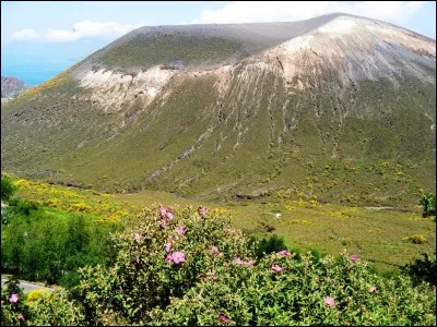 D'après la mythologie grecque, et plus précisément les épopées d'Homère, de quelle île Ulysse était-il le Roi ?