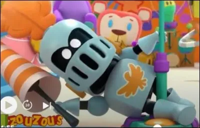 Qui est le personnage au premier plan ?