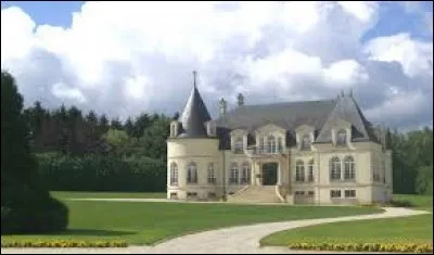 Je vous emmène dans l'Aisne à la découverte du château de Nizy-le-Comte. Nous sommes en région ...