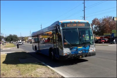 En quelle ann&eacute;e a &eacute;t&eacute; ouverte la station "Esplanade de La D&eacute;fense" ?