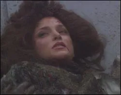 Qui meurt au dbut du film ?