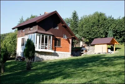 Dans une chanson de Nino Ferrer la maison est &agrave; c&ocirc;t&eacute;...