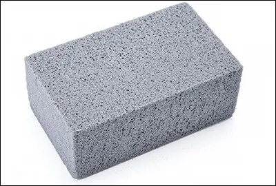 "Les Mistons", le premier film de François Truffaut est tiré d'une nouvelle : de quel auteur ?