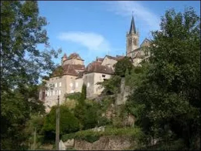 Je vous propose de partir en Occitanie à la découverte de Faycelles. Village du Quercy, dans l'aire urbaine de Figeac, il se situe dans le département ...
