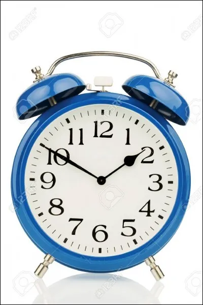 Pendant la fin de semaine, à quelle heure te réveilles-tu ?