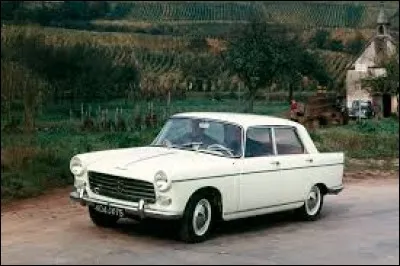 Durant quelle décennie est apparue la Peugeot 404 ?