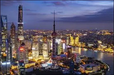 Dans quel pays se situe la ville de Shanghai ?