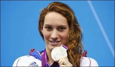 Quel sport Camille Muffat pratiquait-elle ?