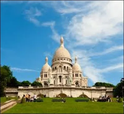 Dans quel arrondissement de Paris se situe la basilique du Sacr&eacute;-C�ur de Montmartre ?