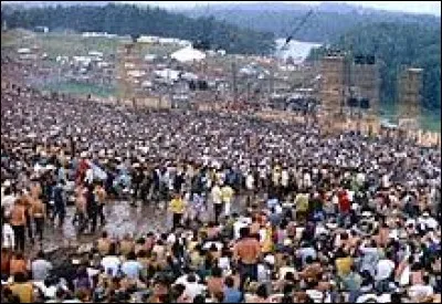 En quelle année s'est tenu le rassemblement de Woodstock ?