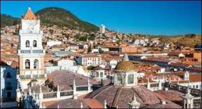 De quel pays Sucre est-elle la capitale ?