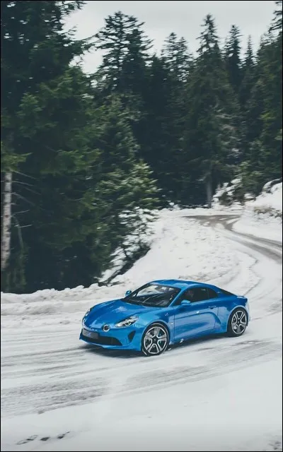 Quels sont la marque et le modèle de cette voiture ?