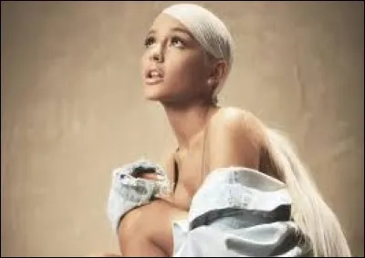 Quel est le nom de son tout premier album ?