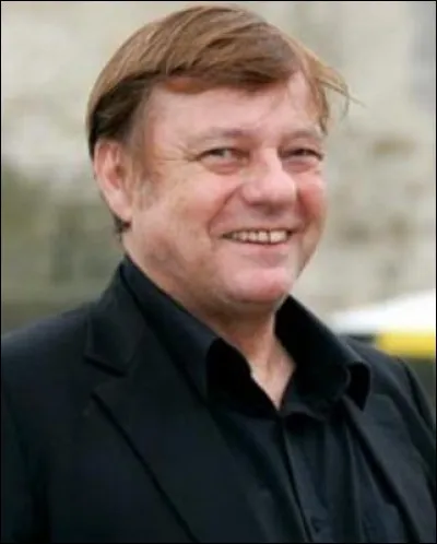 Il était Rémy dans "R.A.S." d'Yves Boisset ; on l'a vu dans "La Gifle", " Section spéciale", "Le juge Fayard, dit Le Shériff", "C'est la vie" : c'est ...