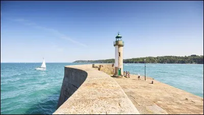 C'est vrai ou c'est faux : la mer Morte est tellement salée qu'aucune vie ni y possible".