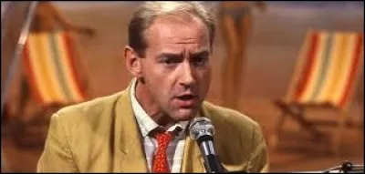 Combien de toponymes se trouvent en Normandie dans ''Photos Souvenirs'' de William Sheller. 

''À quoi bon tout changer pour te retrouver
Et puis te chercher partout
Un peu n'importe où
Peut-être à Paris, à Neuilly, à Passy, à Lagny, à Bondy,
À Grigny, à Parly ou Nancy, à Trouville, à Blonville,
À Deauville, à Tourville, au Tréport, à Newport,
À Bangkok, à New York, à Rabat, à Djerba, à Oslo
À Tokyo, à Kyoto, à Strømsø, à Paris ou Neuilly''