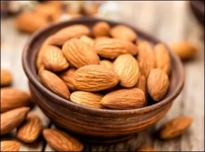 Manon... volé... gâteau aux...