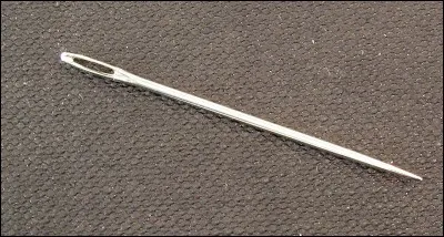 Quel est le nom du trou de l'aiguille à coudre ?