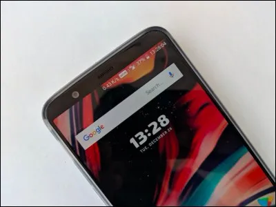 Combien de kilovolts comporte le plus grand appareillage électrique à haute tension ?