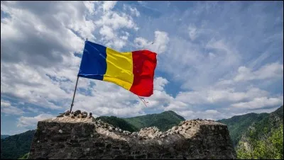 Dans quelle ville se situe le siège social des Chemins de fer roumains ?