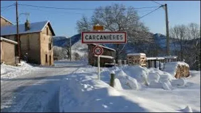Petit vue hivernale avec cette image du village Ariégeois de Carcanières. Peuplé de 77 habitants, il se situe en région ...
