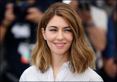 Réalisatrice de cinéma américain, fille de Francis Ford Coppola, voici  Coppola.