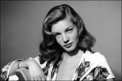 Actrice mythique du cinéma américain, elle était l'épouse d'Humphrey Bogart. C'est  Bacall.