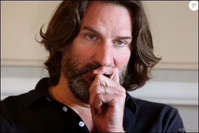 Quel est le métier du héros de "Au secours pardon" de Frédéric Beigbeder ?