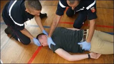 Comment se nomme ce maintient t&ecirc;te ?