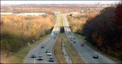 Quel est le kilométrage mondial de route asphaltée ?