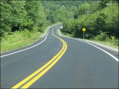 Quelle est la longueur de la route E15 qui va de Inverness (GB) à Algésiras (E) via Londres et Paris ?