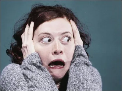 Quand j'entends ça, je m'arrête, PÉTRIFIÉ.