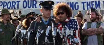 Durant la guerre au Vietnam, Forrest Gump reçoit une balle qui l'a "piqué". Mais à quel endroit du corps ?