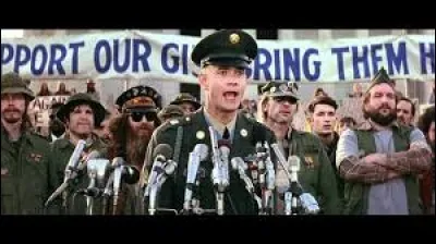 Comment le lieutenant Dan, joué par Gary Sinise, imagine-t-il son destin ?