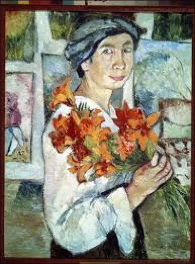 Arrière petite-fille de l'épouse de Pouchkine, compagne de Michel Larionov avec qui elle créé le néo-primitivisme, elle accompagne la troupe de Diaghilev en tournée en Espagne, et en Italie, et s'installe à Paris en 1918.