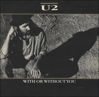 Le bad guy chante 'With or Without you' de U2 dans: