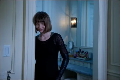 Quel est le personnage joué par Mia Wasikowska ?