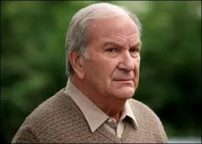 Après avoir incarné Napoléon Bonaparte dans "Austerlitz" d'Abel Gance, il a joué dans des comédies populaires comme "la 7e compagnie", dans laquelle il incarne le sergent-chef Chaudart : c'est ...