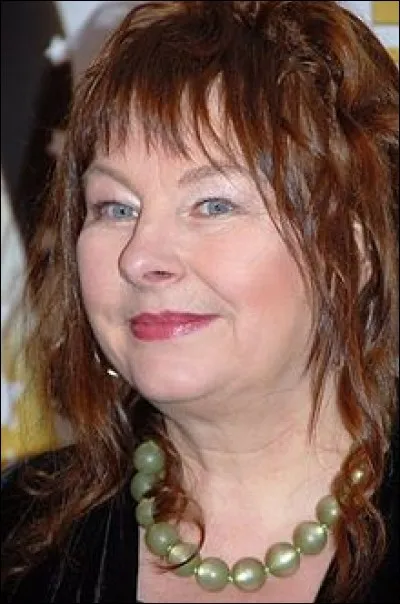 Elle était la mère de Camille dans "Camille redouble"; elle a joué aussi dans "Mammuth" et "Dans la maison" : c'est ...