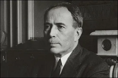 Cet homme politique, plusieurs fois ministre et particulièrement ministre des finances sous la IVe République, président du Conseil en 1952, c'est ... Pinay.