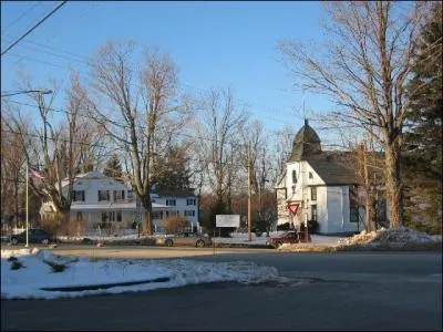 Le Connecticut est connu pour abriter les rsidences secondaires pompeuses de nombre d'habitants de la grande mtropole la plus proche, qui est bien sr ...