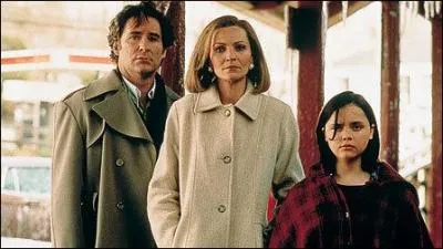 Le film dont est extrait cette photo, ralis par Ang Lee, se droule dans cette ville. Le film donne d'ailleurs une bonne ide de l'aspect des maisons du Connecticut. Il s'agit de ...