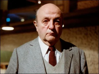 Il était Simon Lachaume dans "Les Grandes Familles", Philippe Chalamont dans "Le Président", Raoul Volfoni dans "Les Tontons flingueurs" et Guitton dans "Le Distrait" : c'est ...