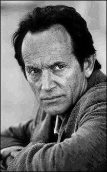 Lance Henriksen n'a pas jou dans: