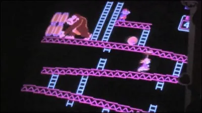 Elle existe depuis le jeu Donkey Kong, fut sauvée par un certain Jumpman et devint la petite amie de Mario par la suite. Elle n'est pas une princesse et est un modèle rare à obtenir dans Mario Kart Tour. Qui est-elle ?