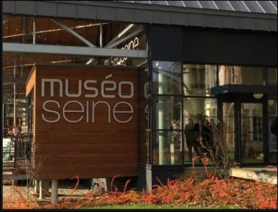 La Seine normande a désormais son musée "Le MuséoSeine". On y découvre une riche collection d'objets, de films d'époque, de photographies, de témoignages etc...Quel est ce haut-lieu normand qui retrace l'histoire de ce fleuve lié à la vie des hommes depuis l'Antiquité ?