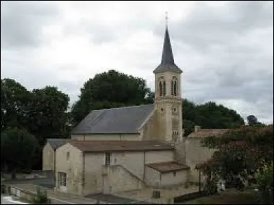 Nous sommes en Nouvelle-Aquitaine, devant l'&eacute;glise Notre-Dame de Saint-Maxire. Commune de l'agglom&eacute;ration Niortaise, elle se situe dans le d&eacute;partement ...