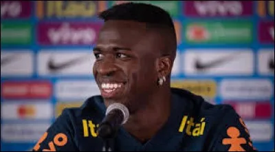 Où Vinícius Júnior évolue-t-il ? (fin 2019)