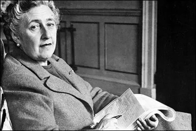 Hercule Poirot et Miss Marple sont les héros principaux de la talentueuse Agatha Christie. Lequel des deux apparaît dans son dernier roman "La Dernière Énigme", publié en 1976 ?