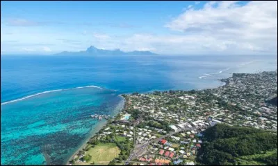 Tahiti devient une colonie française en 1790.